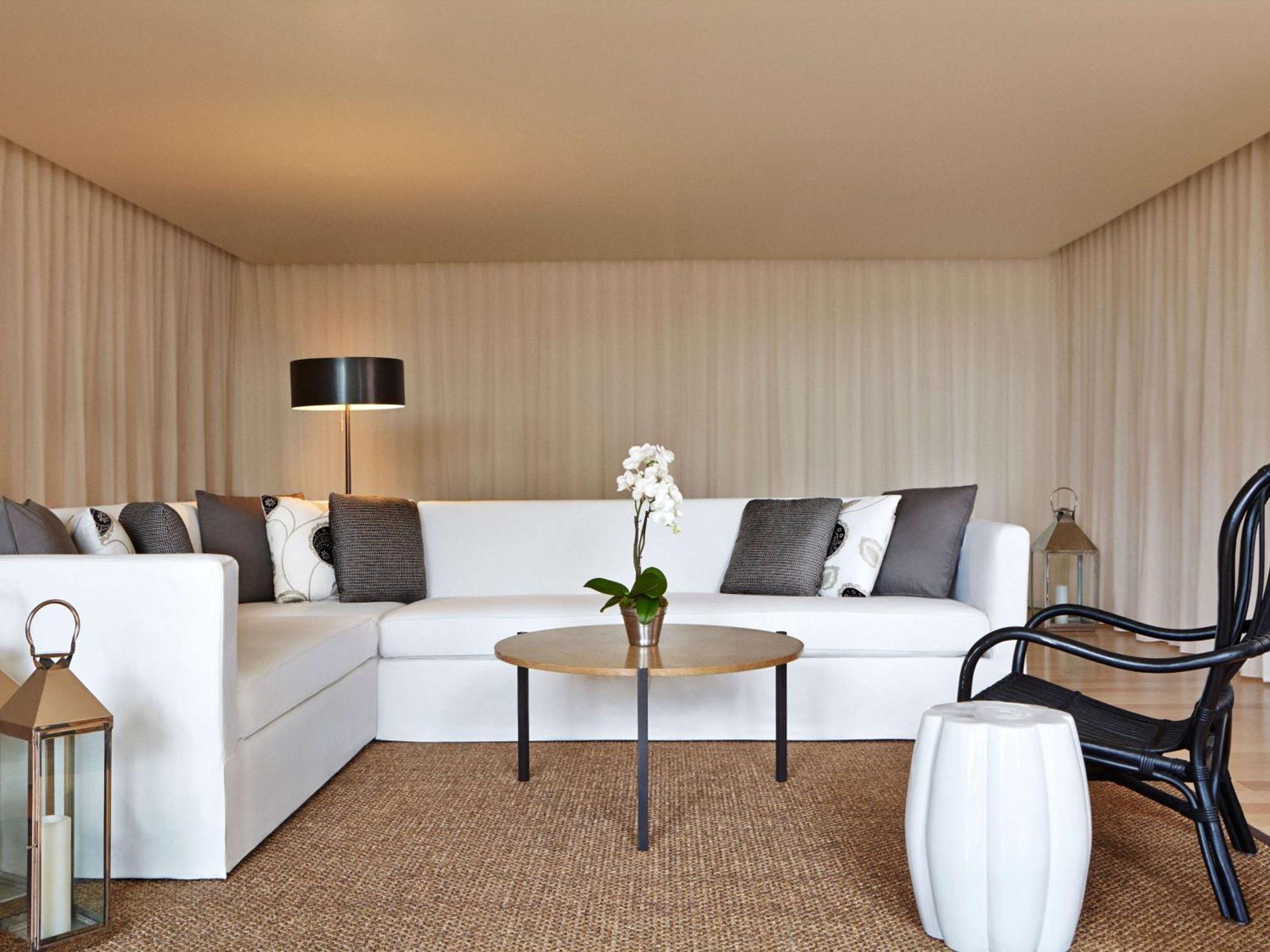 Mondrian Angeles 4*